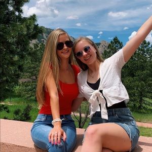 Meet your Posher, Melissa